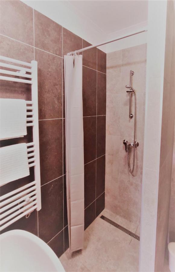 Helena Studio Apartman Siófok Buitenkant foto
