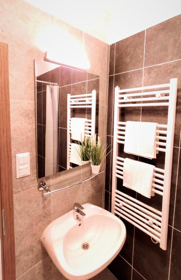 Helena Studio Apartman Siófok Buitenkant foto