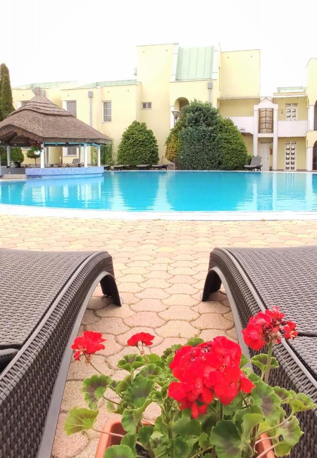 Helena Studio Apartman Siófok Buitenkant foto