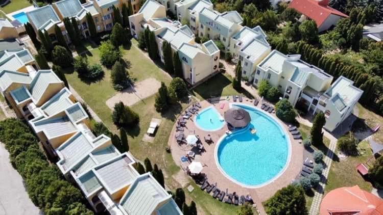 Helena Studio Apartman Siófok Buitenkant foto